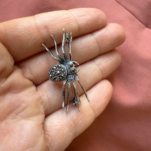 Vintage 925 Sterling Silver and Marcasite Gothic Spider Brooch - Picture 2 of 5
